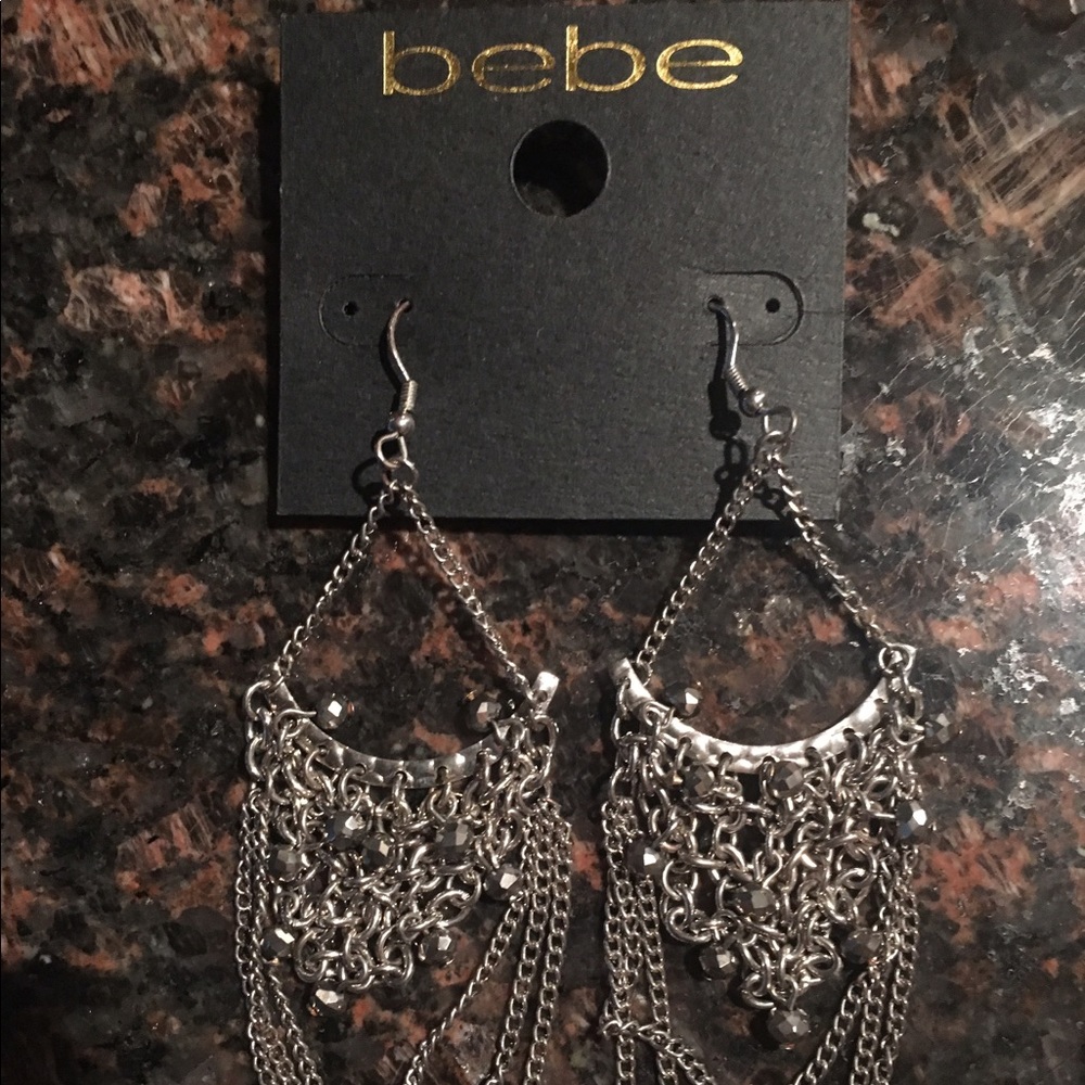 Bebe Chandelier Earrings壟