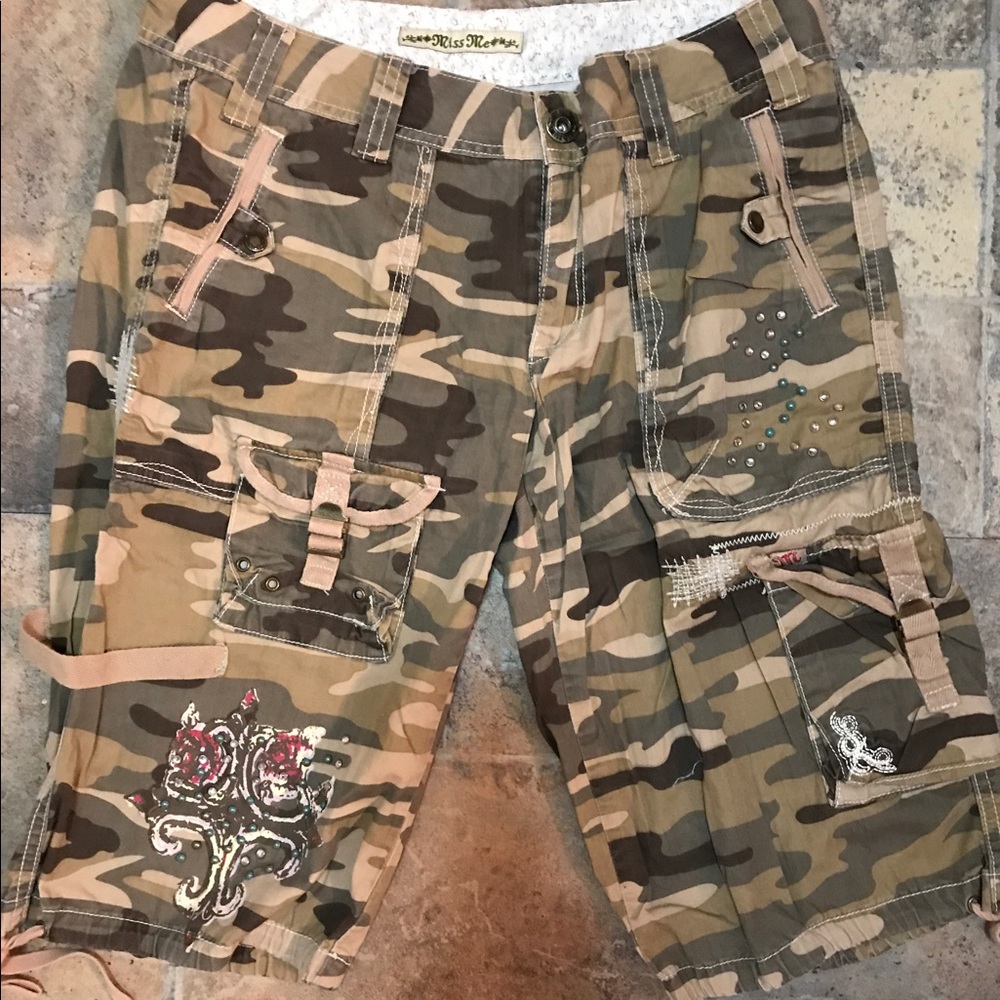 Miss Me Large shorts