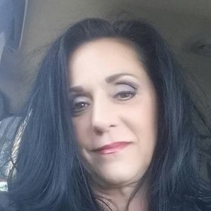 Meet your Posher, Laurie