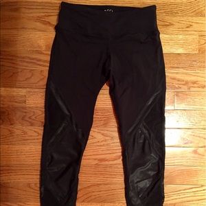 Splits 59 Textured Leggings