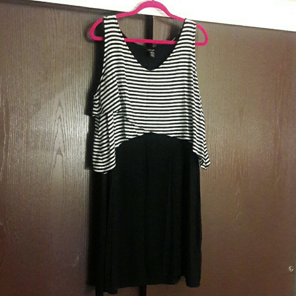 Black and white stripe maxi dress