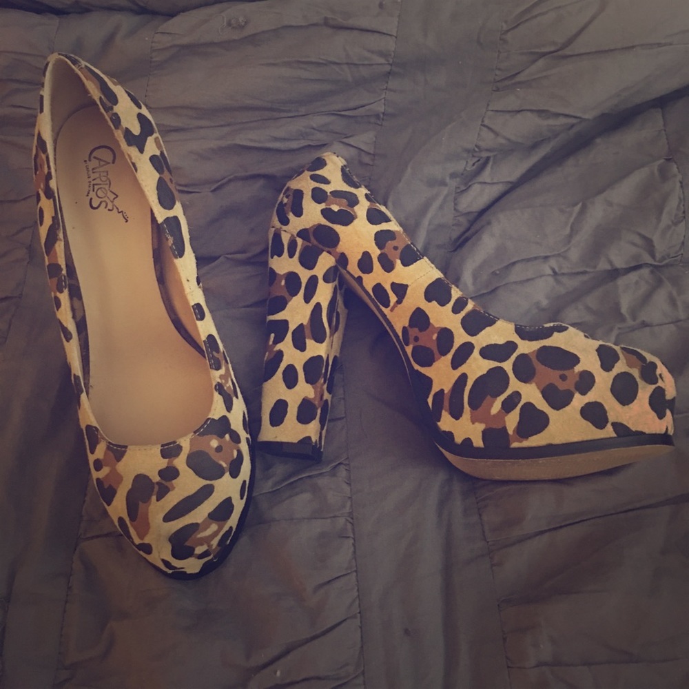 Carlos by Carlos Santana leopard print pumps