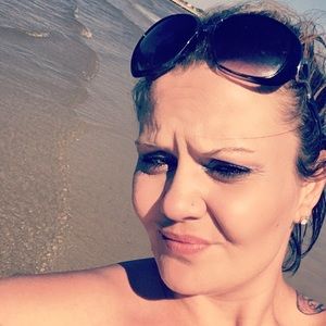 Meet your Posher, Delana