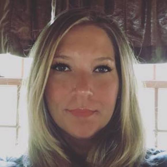 Meet your Posher, Denise - Picture 3 of 16