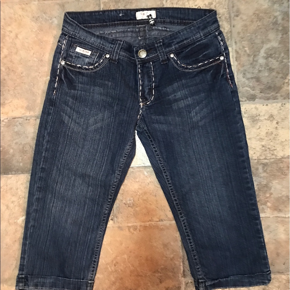 SAZA CAPRIS UNKNOWN SIZE MEASURES 15 in  across