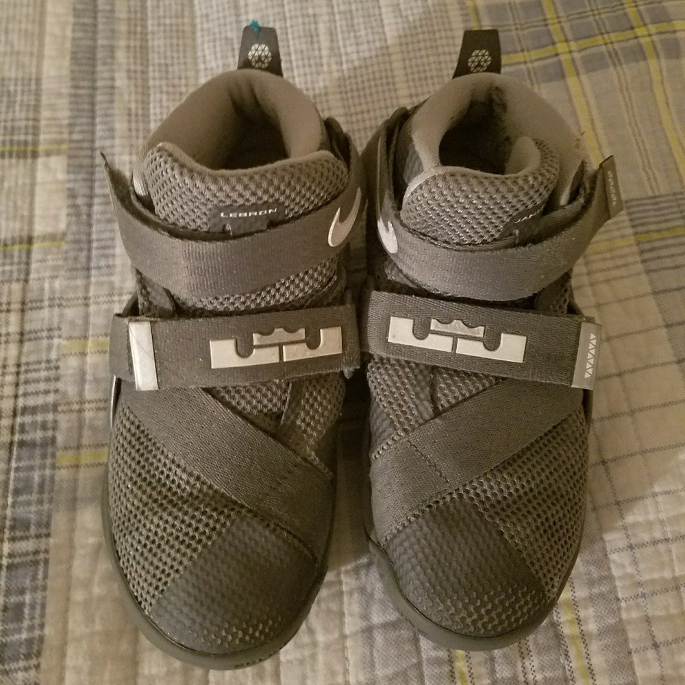 Nike Lebron James toddler shoes size 11