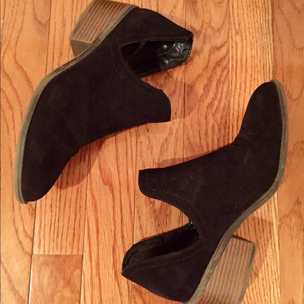 Fergalicious "Westin" Open Side Bootie- Black