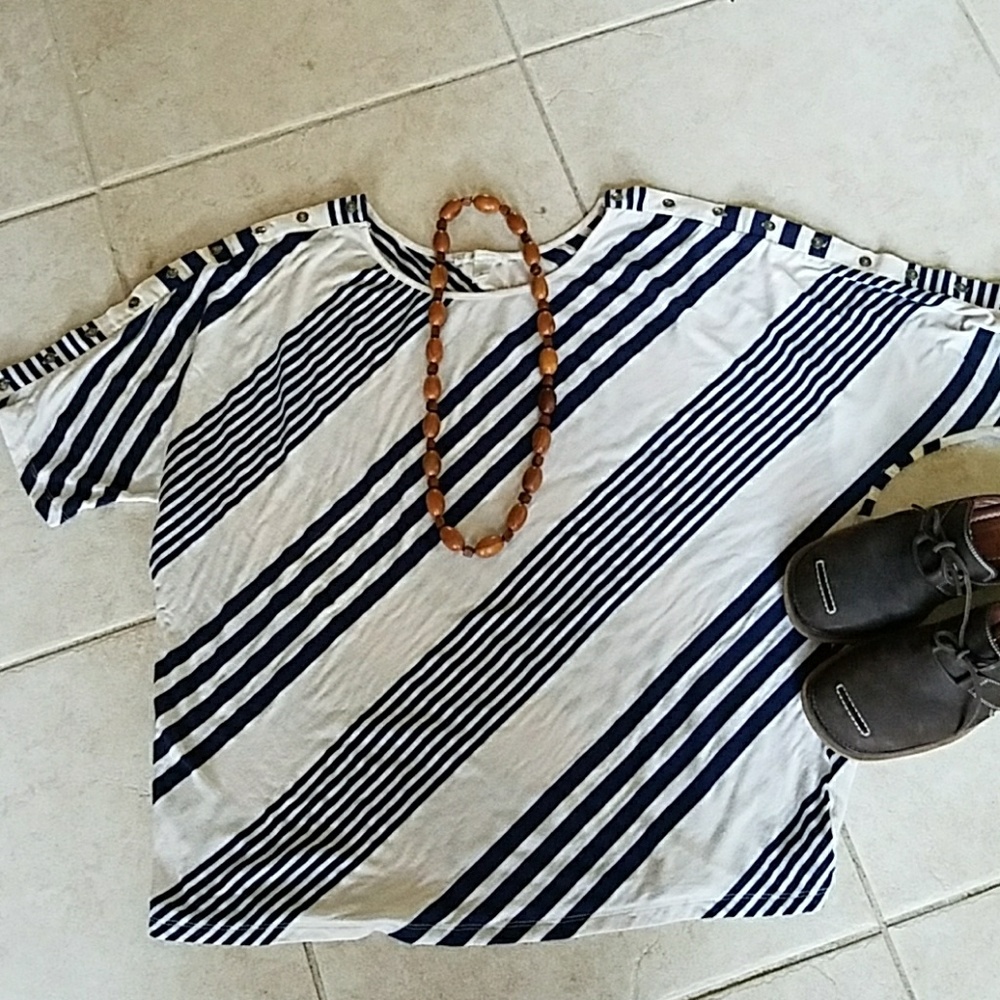 🚫SOLD Cute Maria Gabrielle top