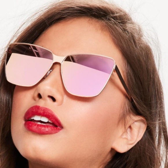 fully mirrored sunglasses
