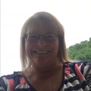 Meet your Posher, Carla