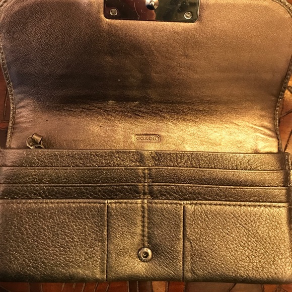 Coach metallic wallet - Picture 2 of 5