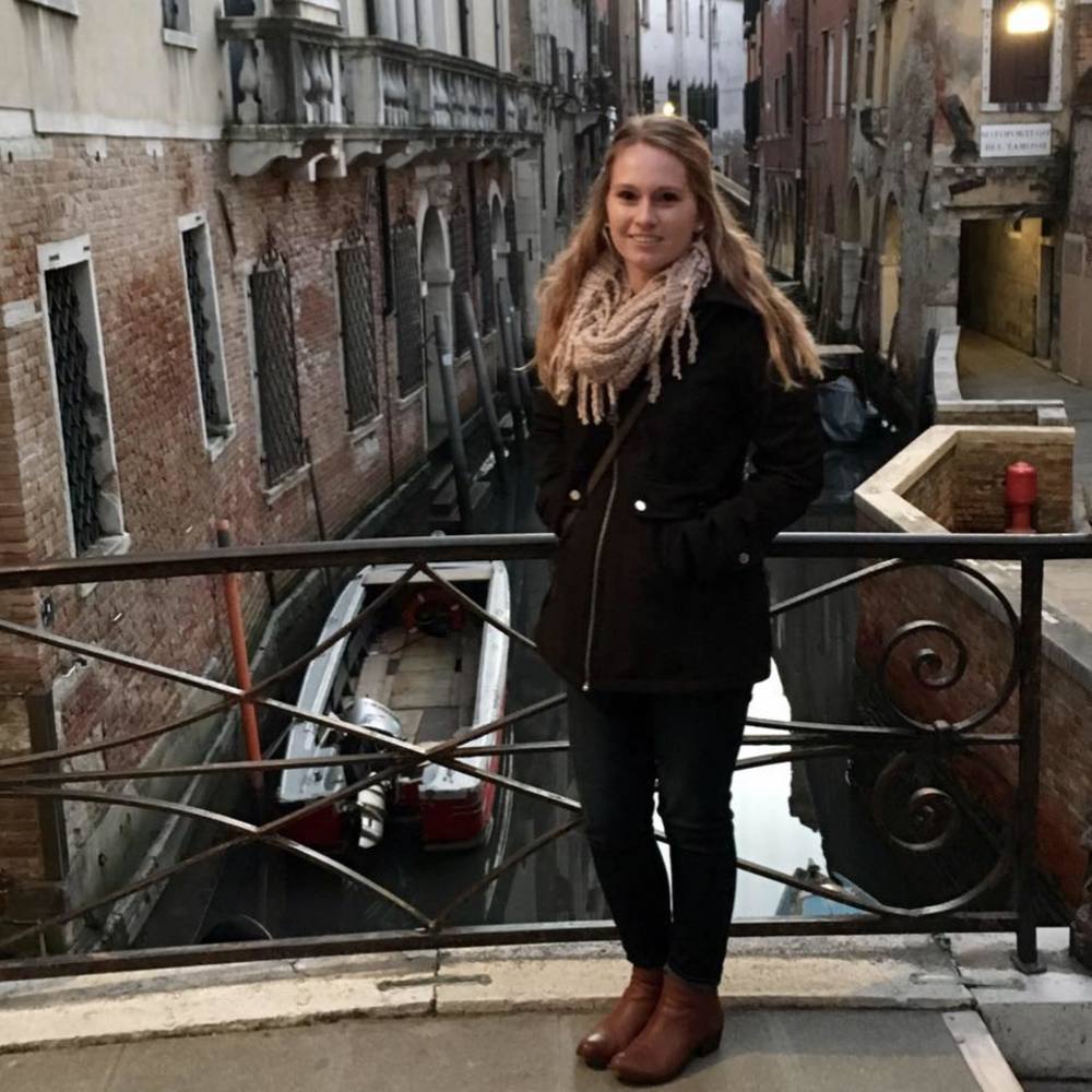 Meet your Posher, Emily