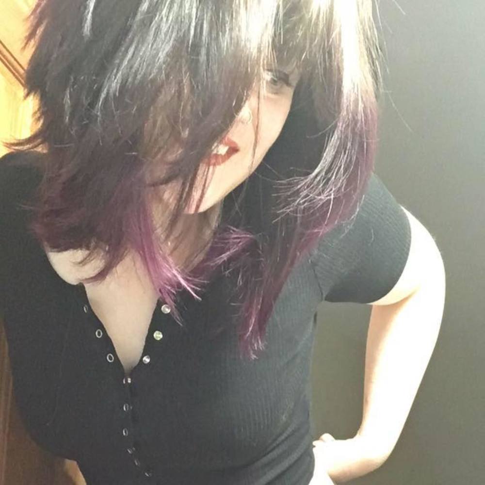 Meet your Posher, Becca