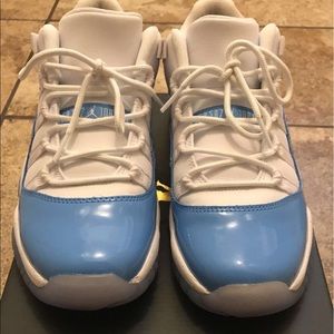 Blue Columbia 11s sz 7