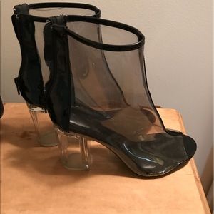 Peep toe clear plastic heel