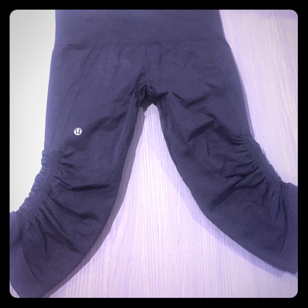 Lululemon Crops! 🍋 6