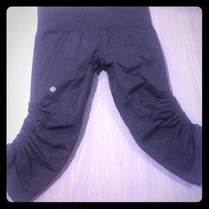 Lululemon Crops! 🍋 6