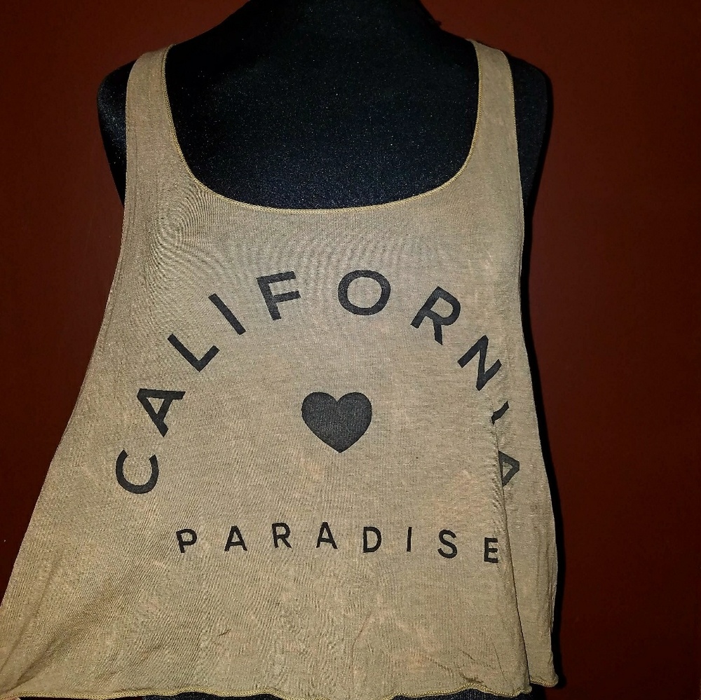 California Paradise tank top...Nwt