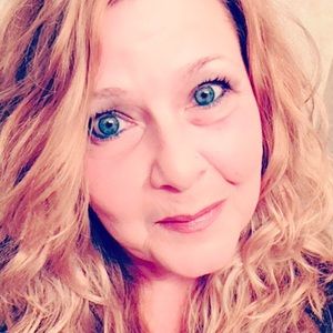 Meet your Posher, Stacey