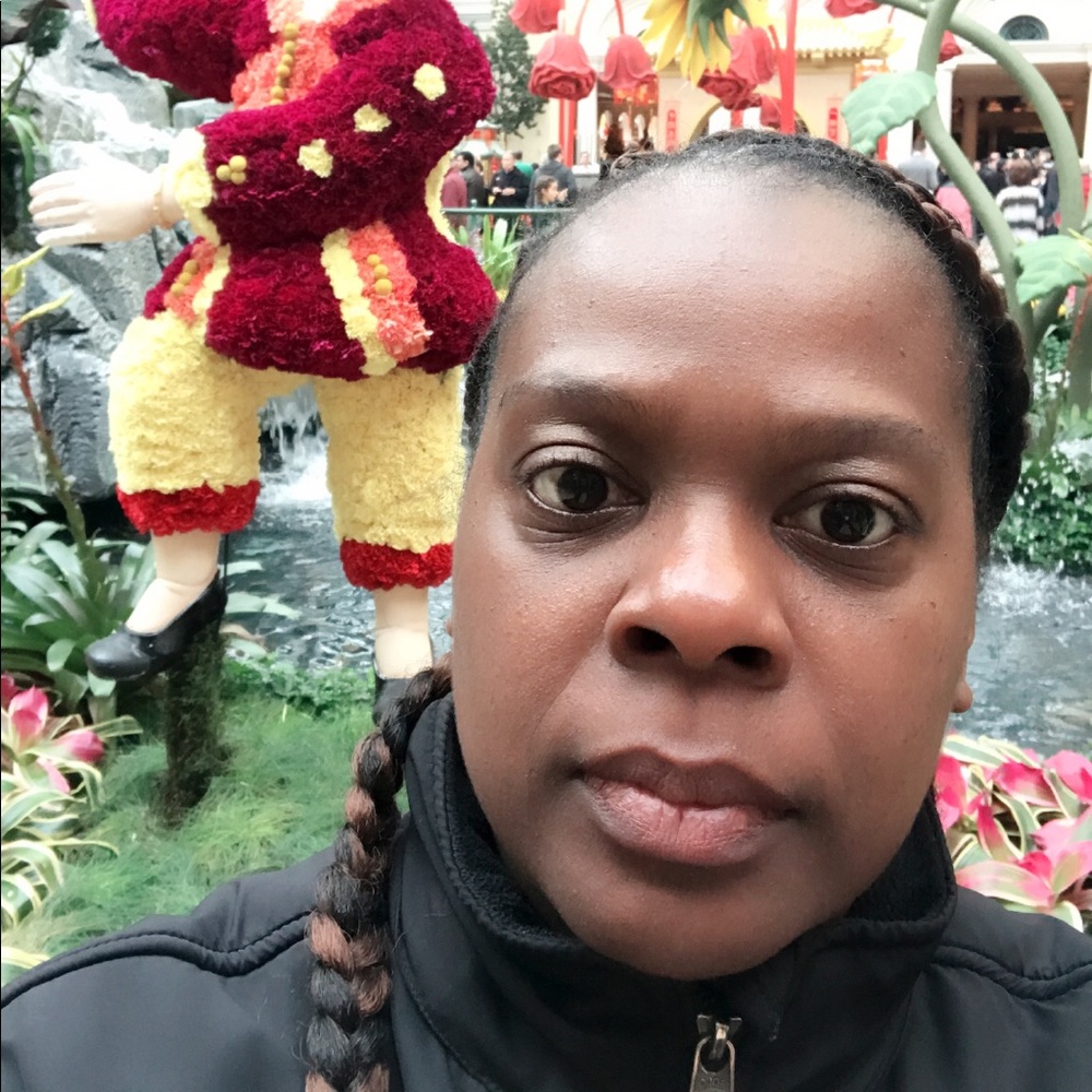 Meet your Posher, Denise