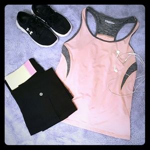 Lululemon athletica crop black pants capri small