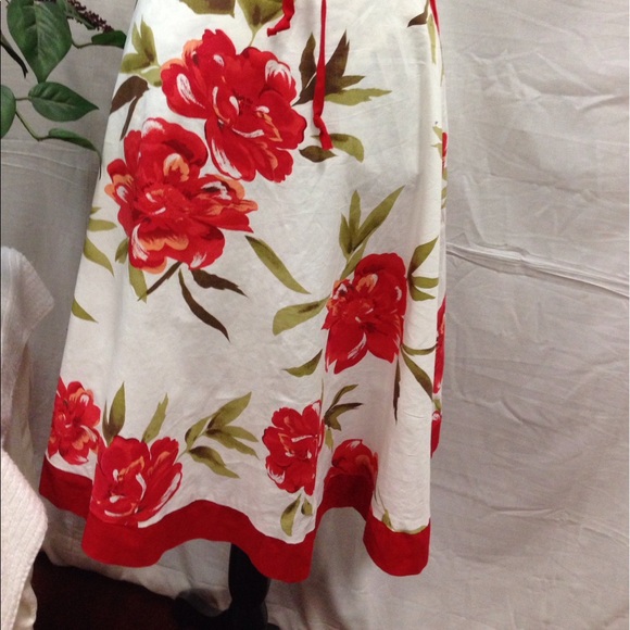 Studio Y Flirty Strapless Floral Dress - Picture 3 of 4