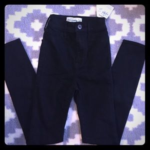 Girls Abercrombie Black 8 Slim. NWT