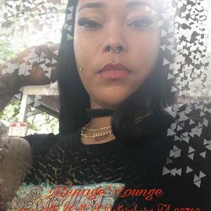 Meet your Posher, Kenyatta