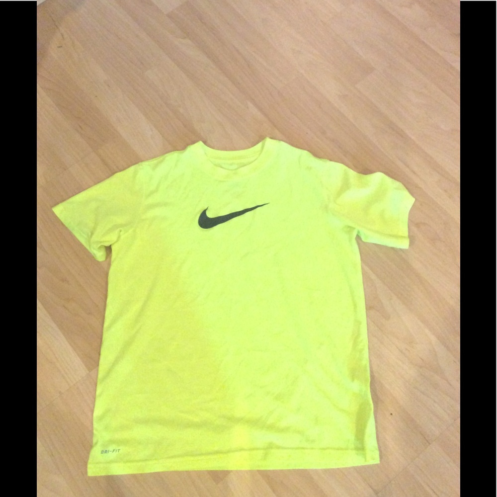 Boy's Nike shirt in great condition
