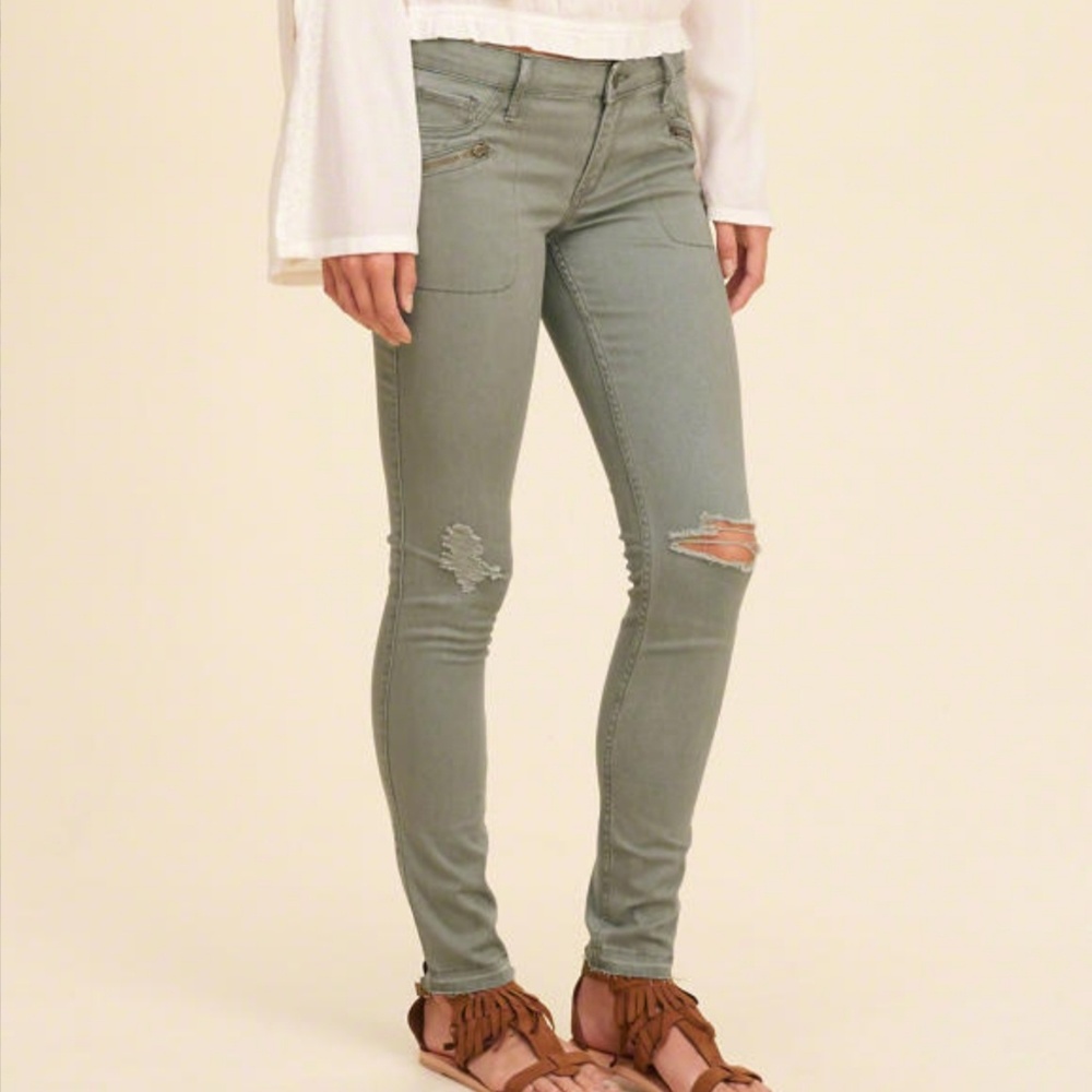 🕐🕜🕐Cute hollister light olive skinnys