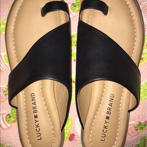 Lucky Sandal 7.5