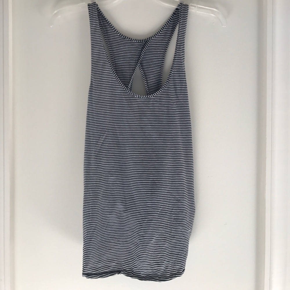 Lululemon top