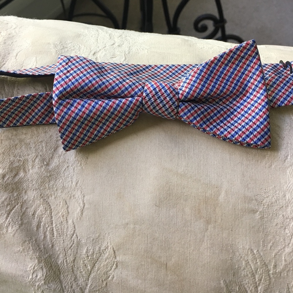 Boy's bow tie