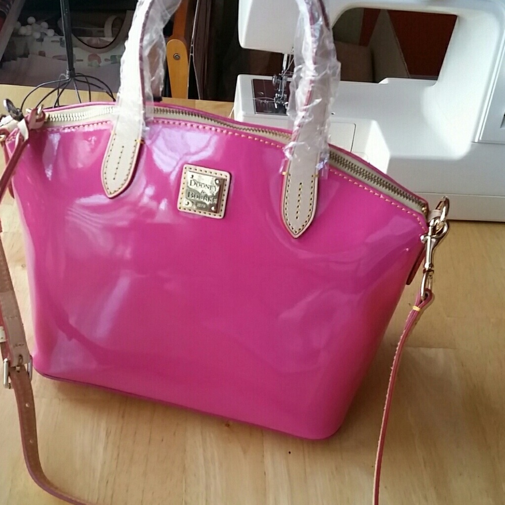 Dooney & bourke patent fuschia small satchel nwt