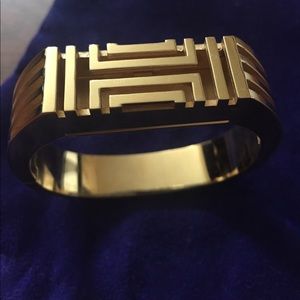 Tory Burch Gold Fitbit Holding Bracelet
