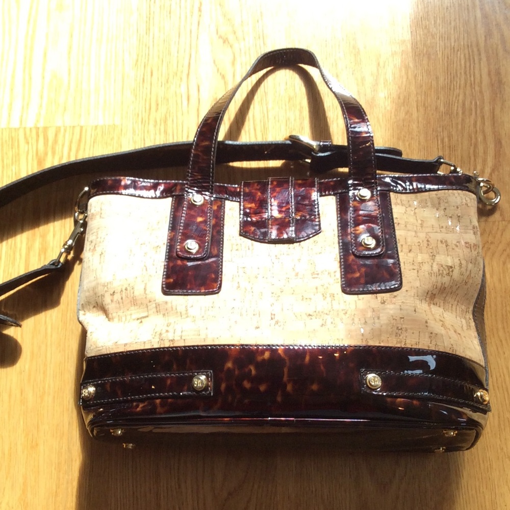 Stuart Weitzman cork/patent leather purse