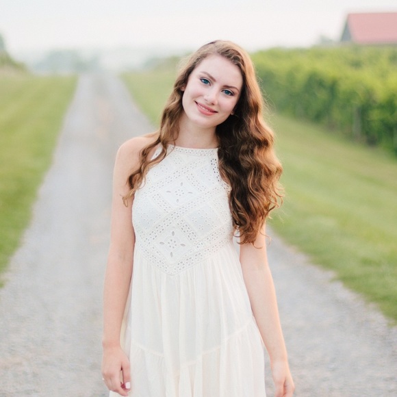 Meet your Posher, Sarah - Picture 1 of 1