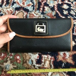 Dooney & Bourke wallet