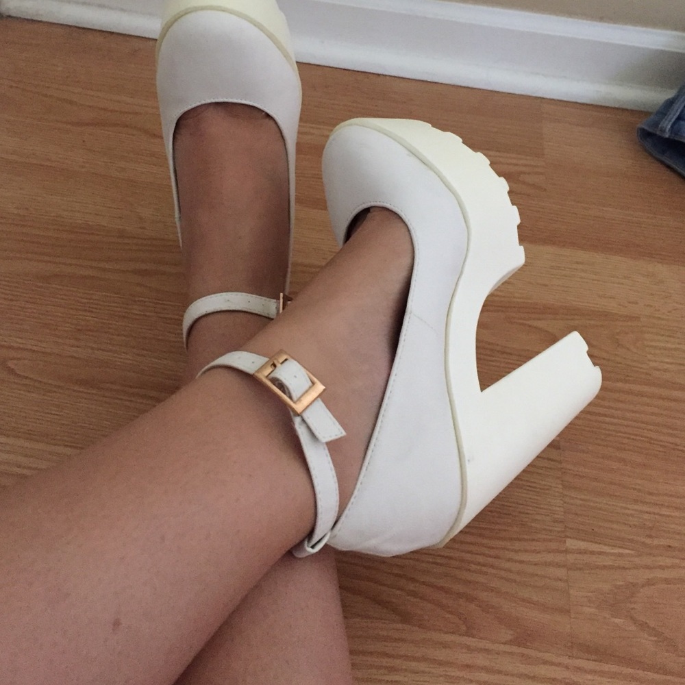 White chunky pumps!