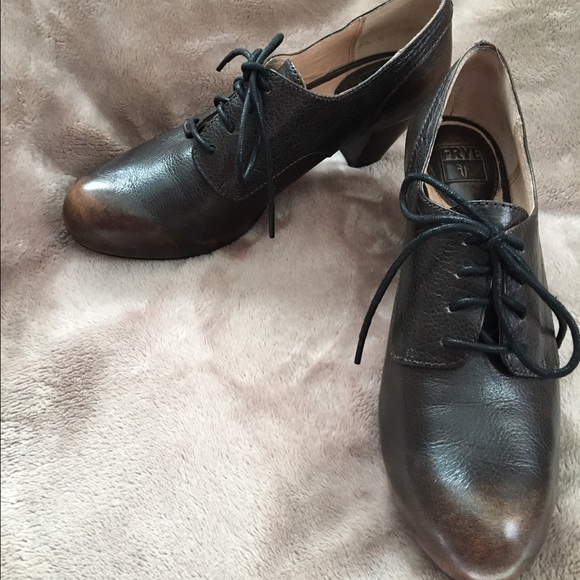 Frye shoes - Picture 3 of 8