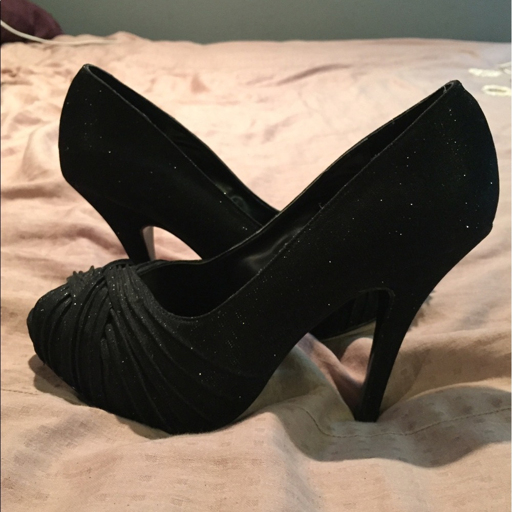 Peep Toe with lots of sparkle!