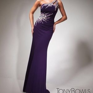 Tony bowls prom dress