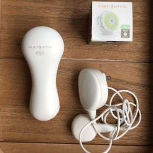 Clarisonic Mia with replacement brush