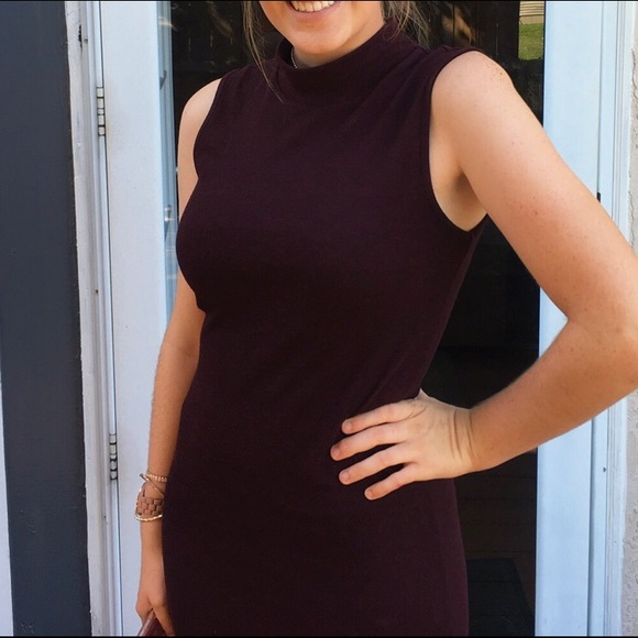 Maroon halter dress, floor length - Picture 2 of 3