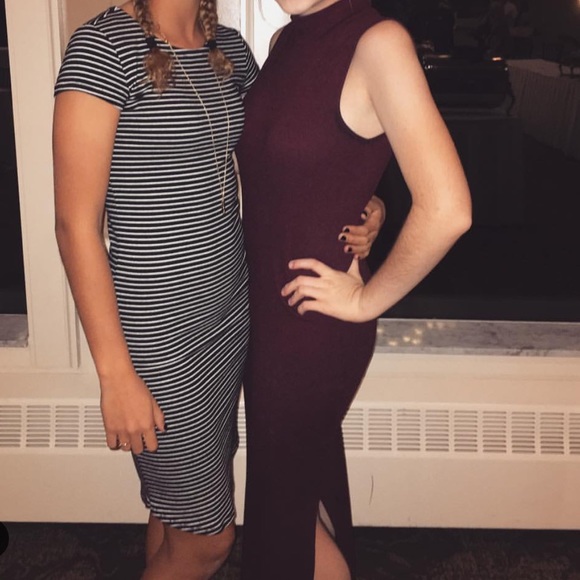 Maroon halter dress, floor length - Picture 3 of 3