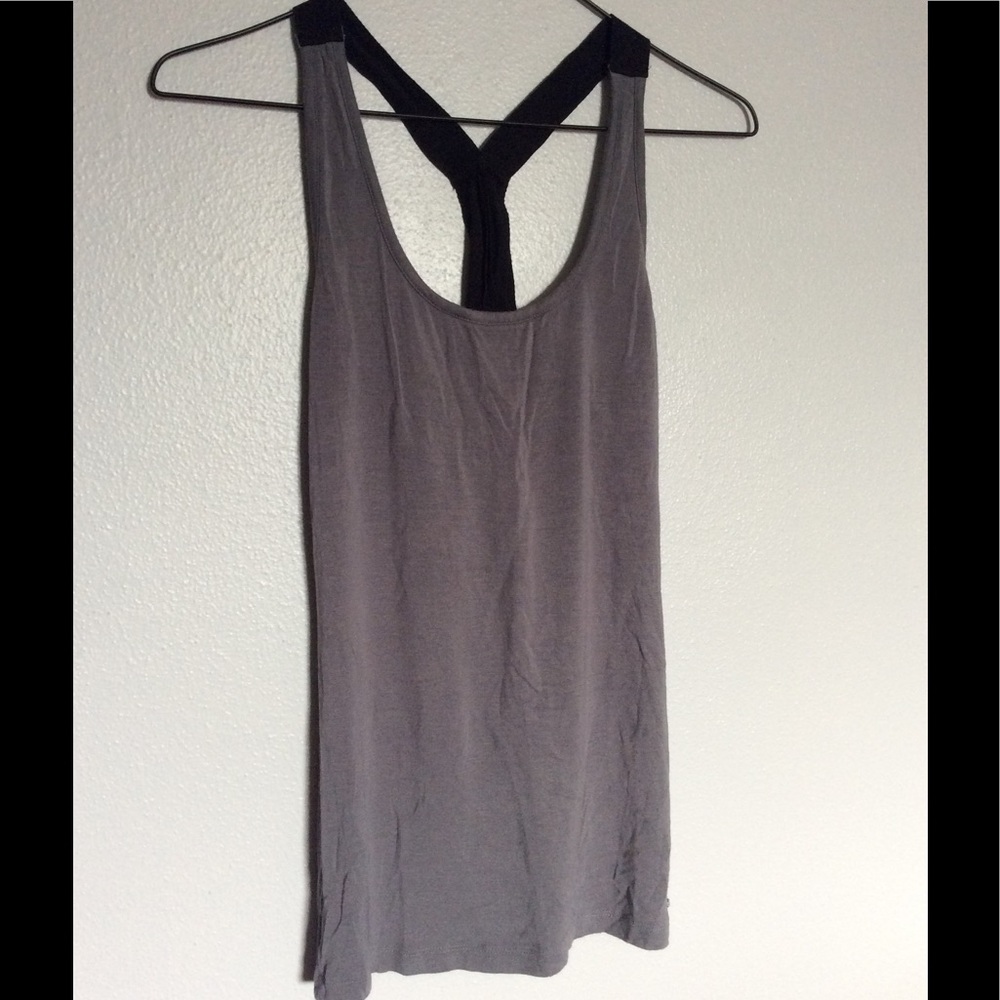 ⚠️Low-Ball Sale⚠️ Guess Tank Top