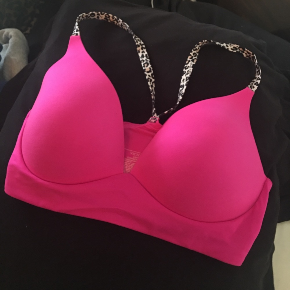 Victoria's Secret body by Victoria lounge bra