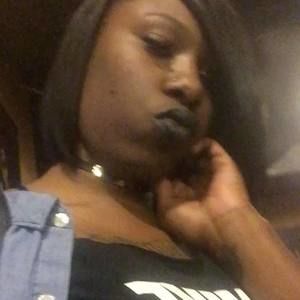 Meet your Posher, Carmella