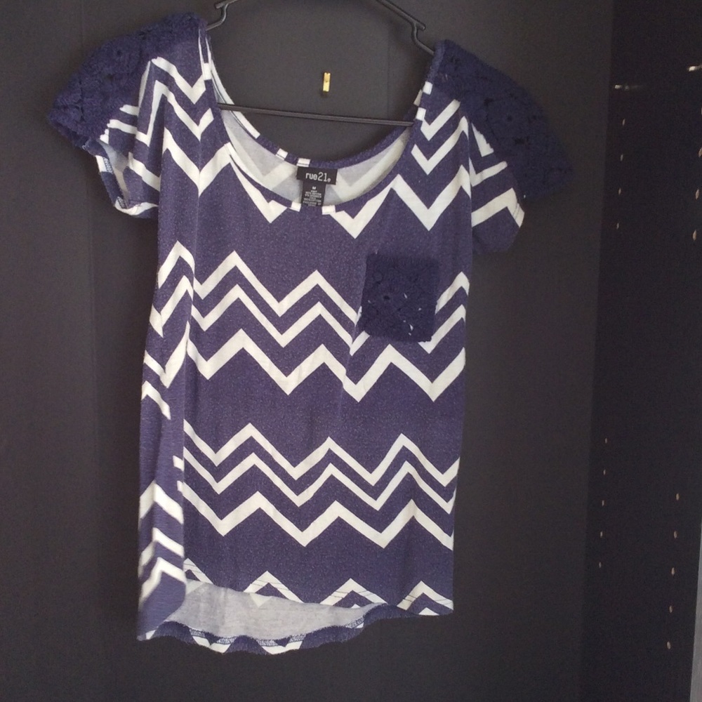 navy blue and white chevron pattern blouse.