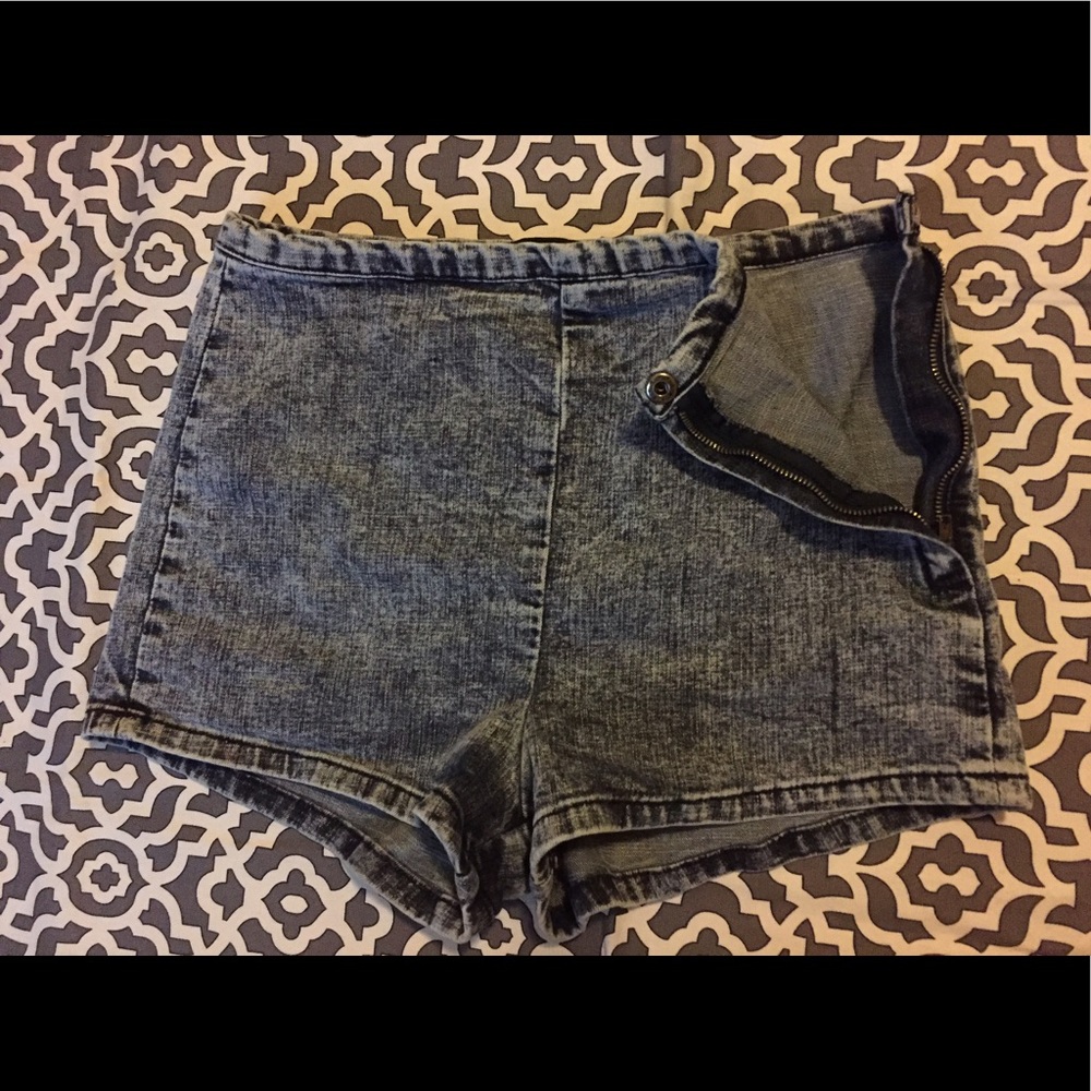 ποΈ Sale ποΈ Nice Jean Shorts - Picture 3 of 4